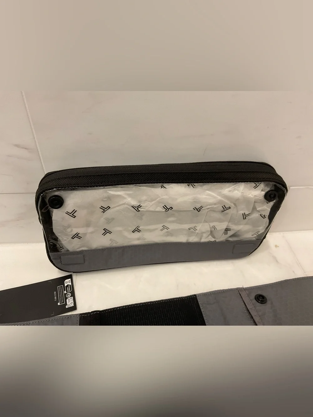 NEW Tumi + 11.0” Ballistic Nylon HANGING TRAVEL DOPP KIT - SOLID BLACK